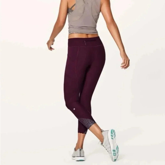 Lululemon sz 4 Tight Stuff Tight II (25") Dark Adobe great like new condition - Picture 8 of 13